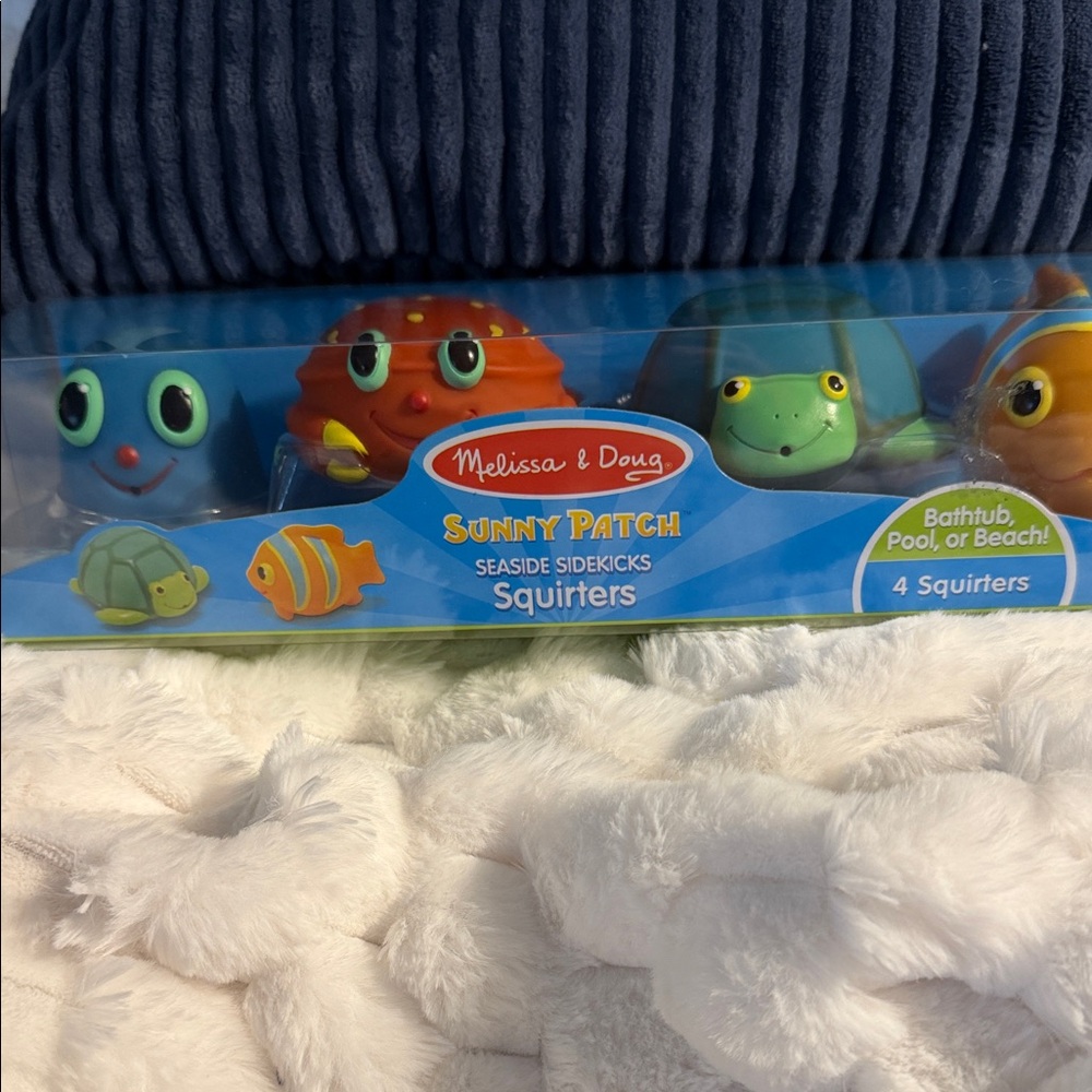 Melissa & Doug Sunny Patch Seaside Squirters - Blue, Red, Green